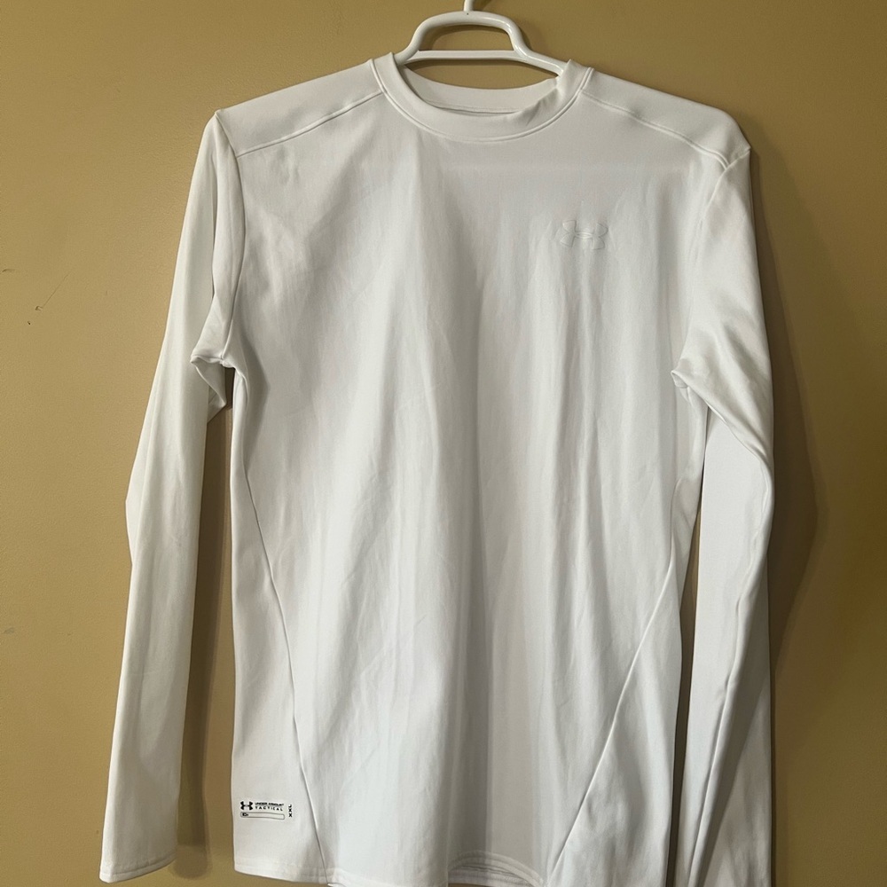 Under Armour Compression White Long Sleeve Athletic Tee Size 2XL